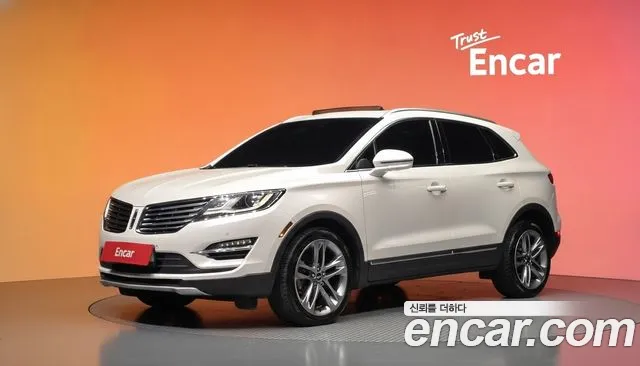 Lincoln MKC 2017 — photo 1