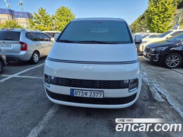 Hyundai Staria 2026 — photo 1