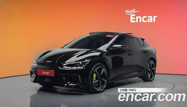 Kia EV6 2023 — photo 1