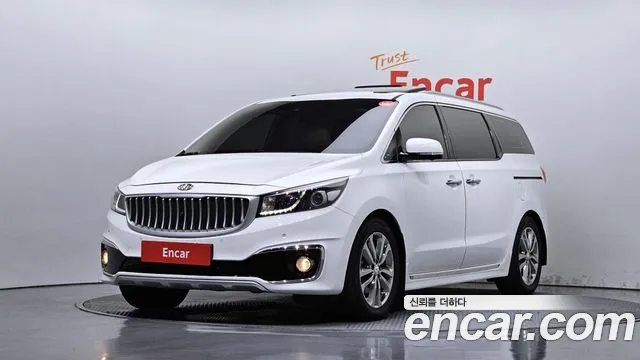 Kia Canival 2017 — photo 1