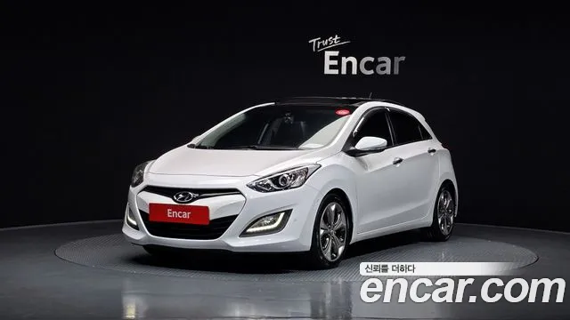 Hyundai i30 2012 — photo 1