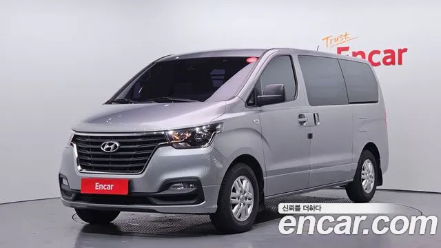 Hyundai Starex 2019 — photo 1