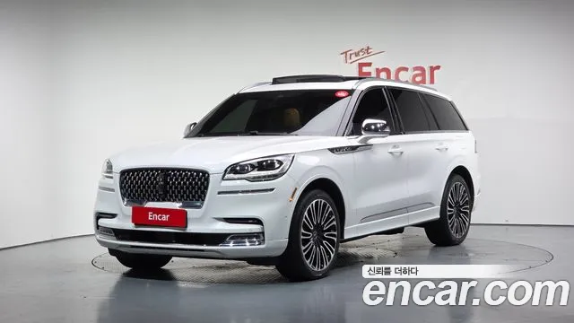 Lincoln Aviator 2022 — photo 1