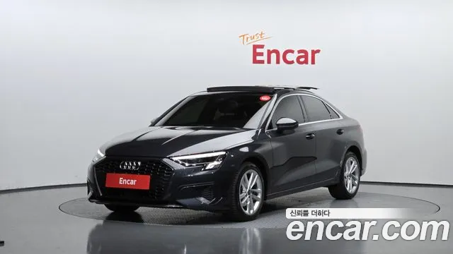Audi A3 2023 — photo 1