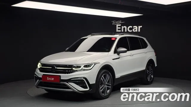 Volkswagen Tiguan 2023 — photo 1