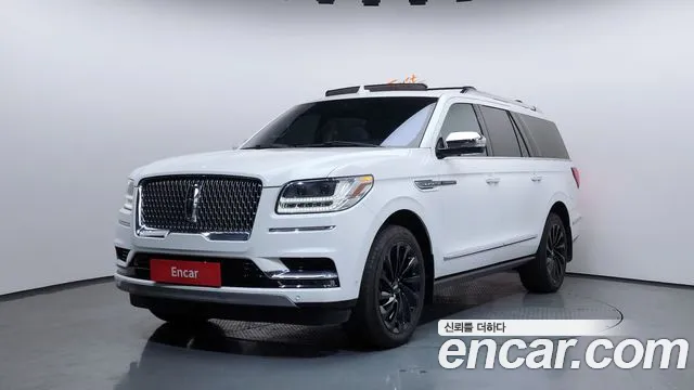 Lincoln Navigator 2020 — photo 1