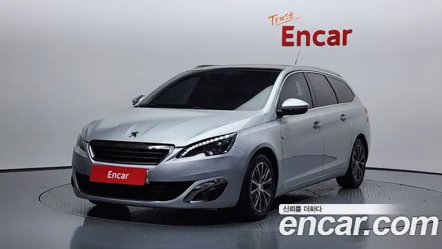 Peugeot 308 2015 — photo 1