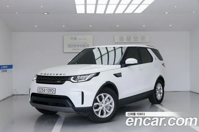 Land Rover Discovery 2019 — photo 1