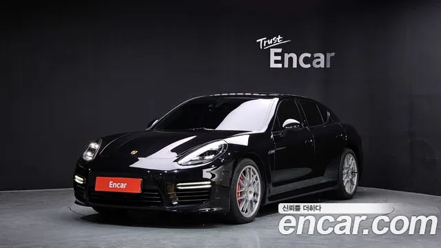 Porsche Panamera 2011 — photo 1