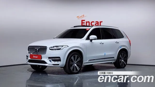 Volvo XC90 2023 — photo 1