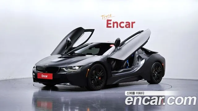 BMW i8 2016 — photo 1