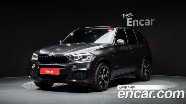 BMW X5 2018 — photo 1