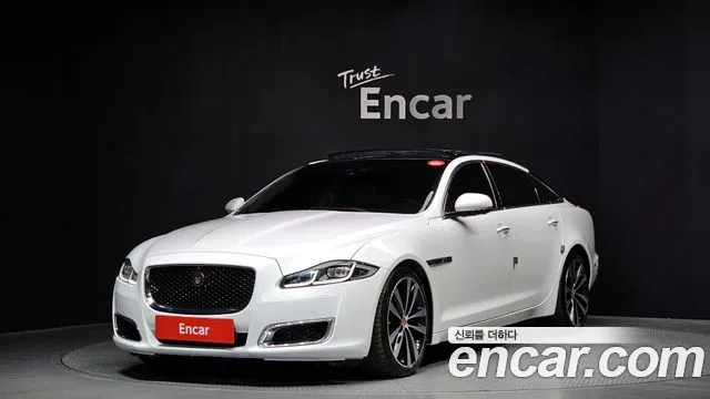 Jaguar XJ 2019 — photo 1