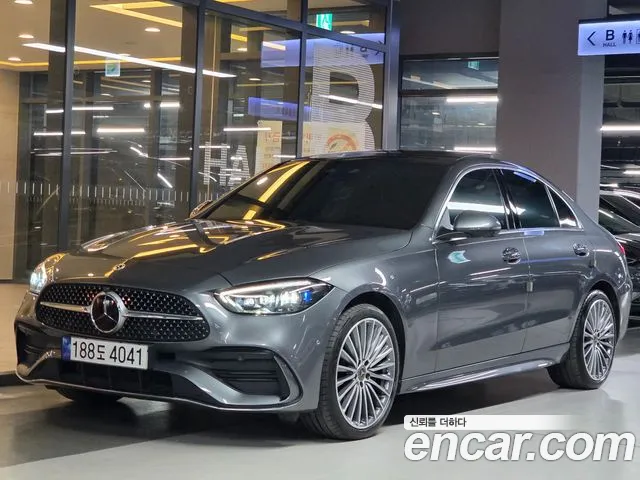 Mercedes-Benz C-Class 2022 — photo 1
