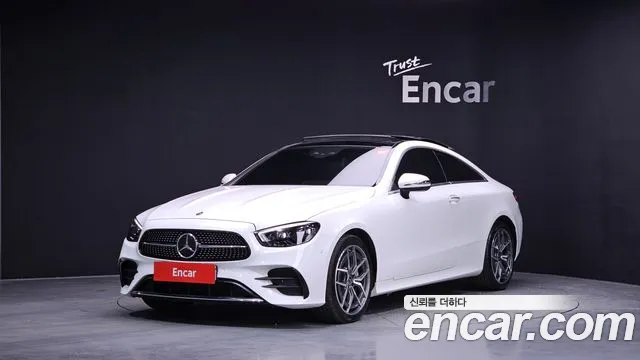Mercedes-Benz E-Class 2022 — photo 1