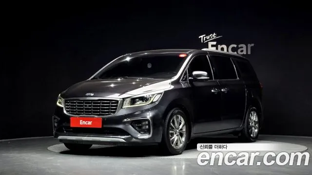 Kia Canival 2019 — photo 1