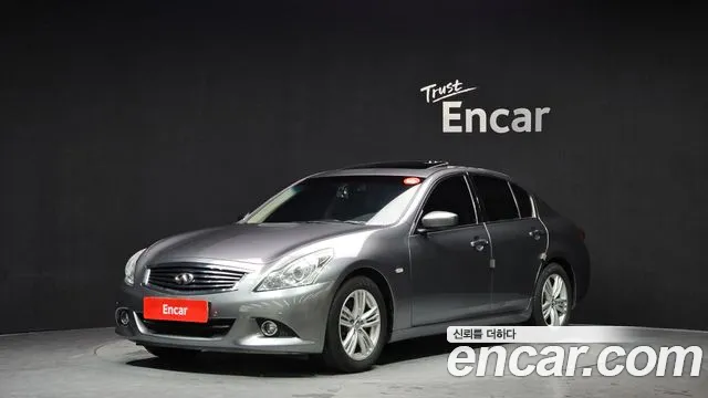 Infiniti G 2011 — photo 1