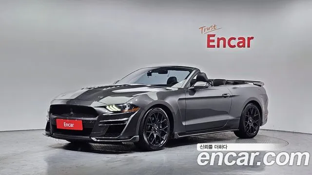Ford Mustang 2020 — photo 1