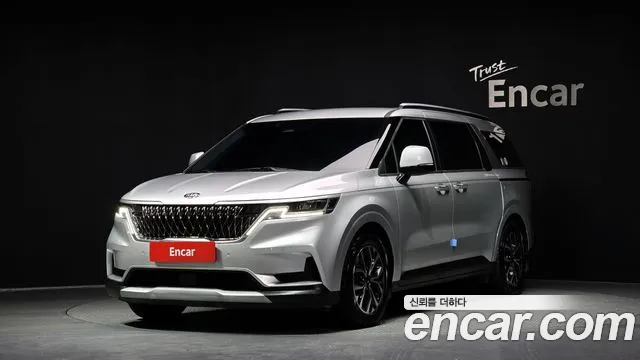 Kia Canival 2021 — photo 1