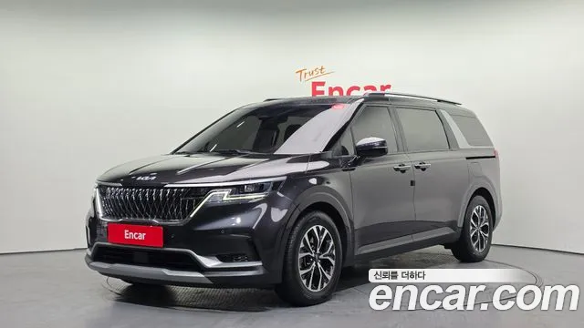 Kia Canival 2022 — photo 1