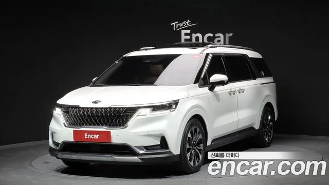 Kia Canival 2021 — photo 1
