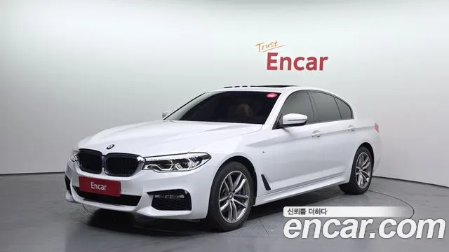 BMW 5-Series 2017 — photo 1