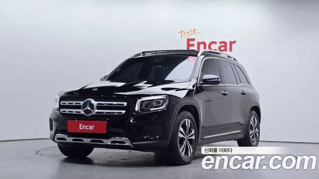 Mercedes-Benz GLB-Class 2021 — photo 1