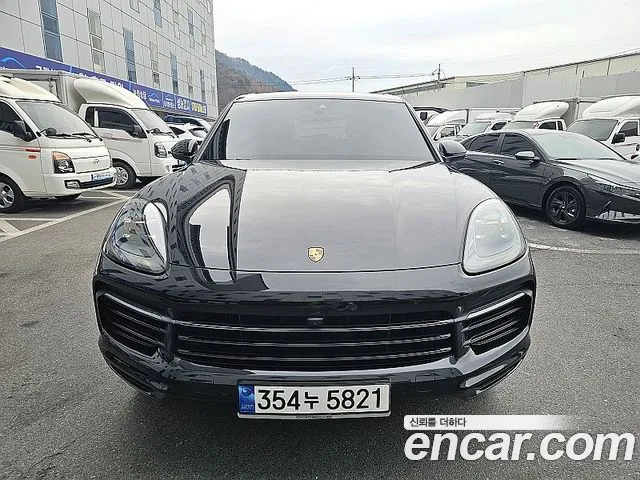 Porsche Cayenne 2019 — photo 1