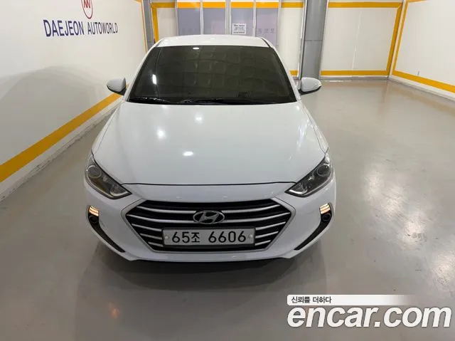 Hyundai AVANTE 2018 — photo 1
