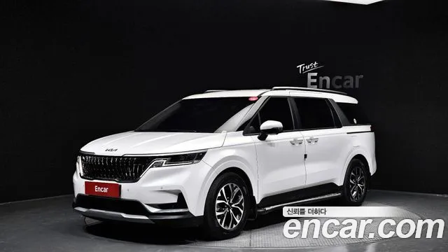 Kia Canival 2022 — photo 1