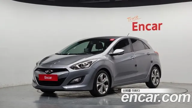Hyundai i30 2012 — photo 1
