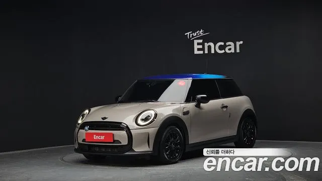 Mini Cooper 2022 — photo 1