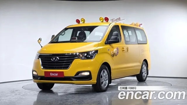 Hyundai Starex 2019 — photo 1