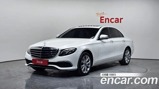 Mercedes-Benz E-Class 2019 — photo 1