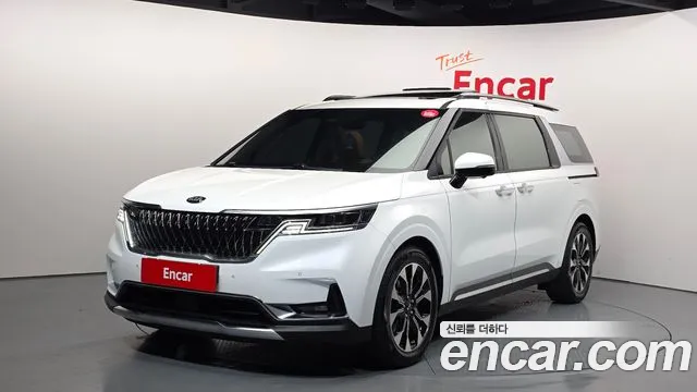 Kia Canival 2021 — photo 1