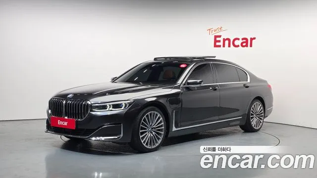 BMW 7-Series 2021 — photo 1