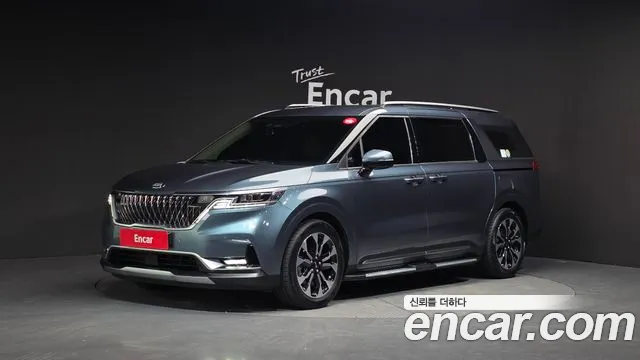 Kia Canival 2021 — photo 1