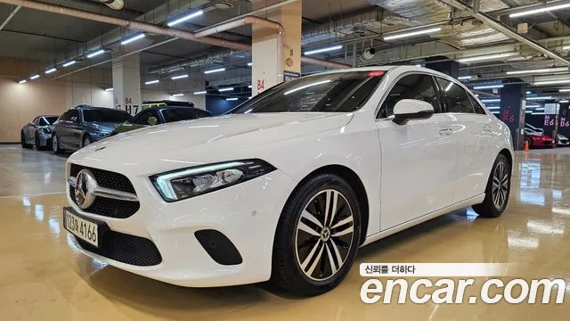 Mercedes-Benz A-Class 2021 — photo 1