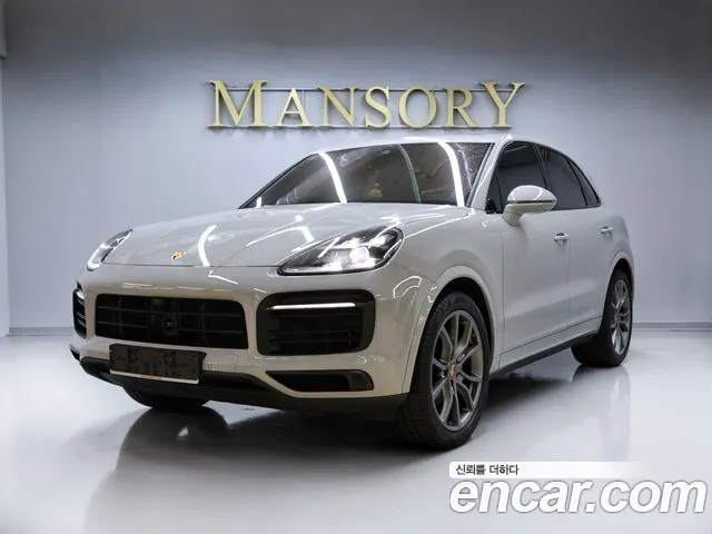 Porsche Cayenne 2023 — photo 1