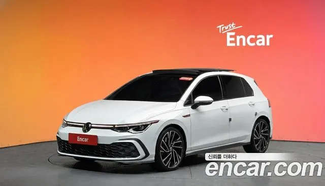 Volkswagen Golf 2023 — photo 1