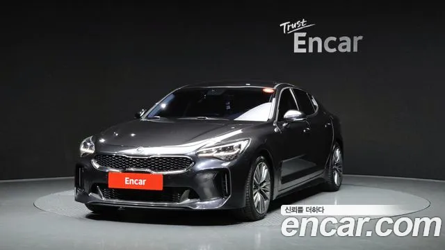 Kia Stinger 2018 — photo 1