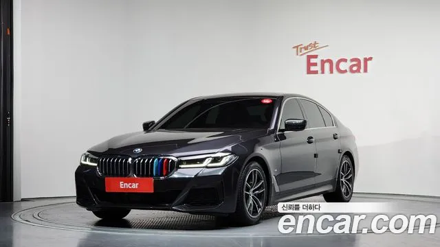 BMW 5-Series 2021 — photo 1