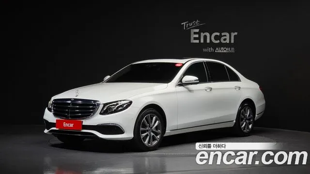 Mercedes-Benz E-Class 2020 — photo 1