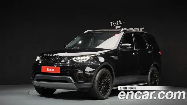 Land Rover Discovery 2018 — photo 1