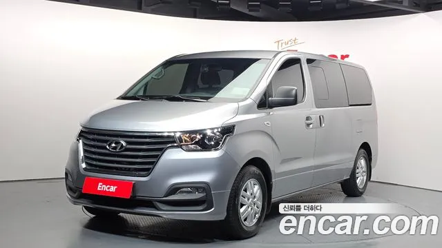 Hyundai Starex 2020 — photo 1