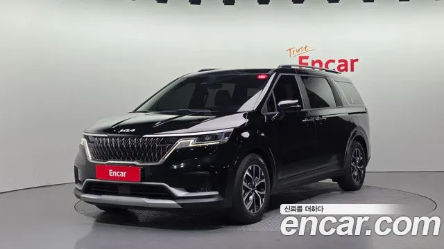 Kia Canival 2022 — photo 1