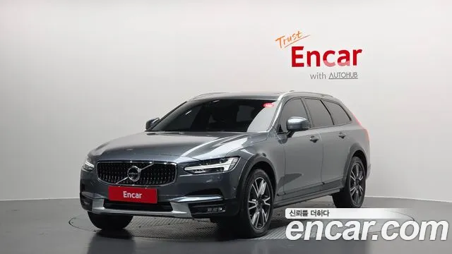 Volvo V90 2019 — photo 1