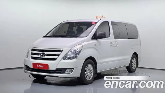 Hyundai Starex 2017 — photo 1