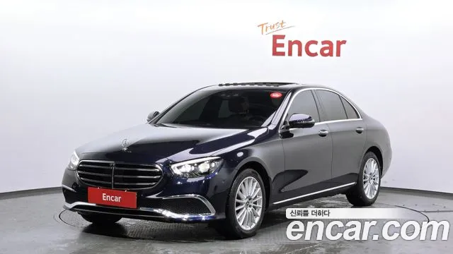 Mercedes-Benz E-Class 2022 — photo 1