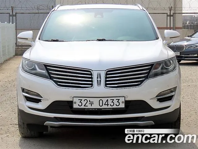 Lincoln MKC 2016 — photo 1